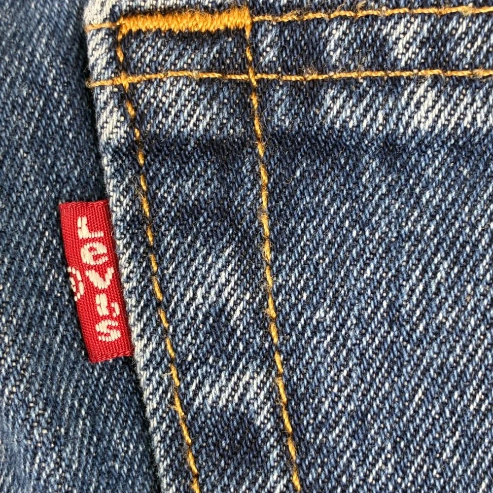 Levi's 550 Relaxed Fit Tapered Jeans Men's 35x27.5 Medium Wash 100% Cotton